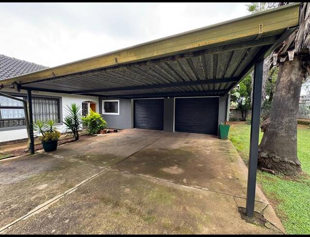 3 BEDROOM HOUSE FOR SALE IN BIRCHLEIGH NORTH